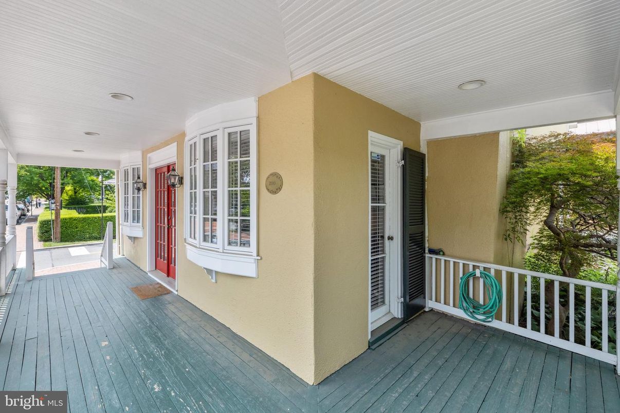 Exterior, Recessed Lighting
