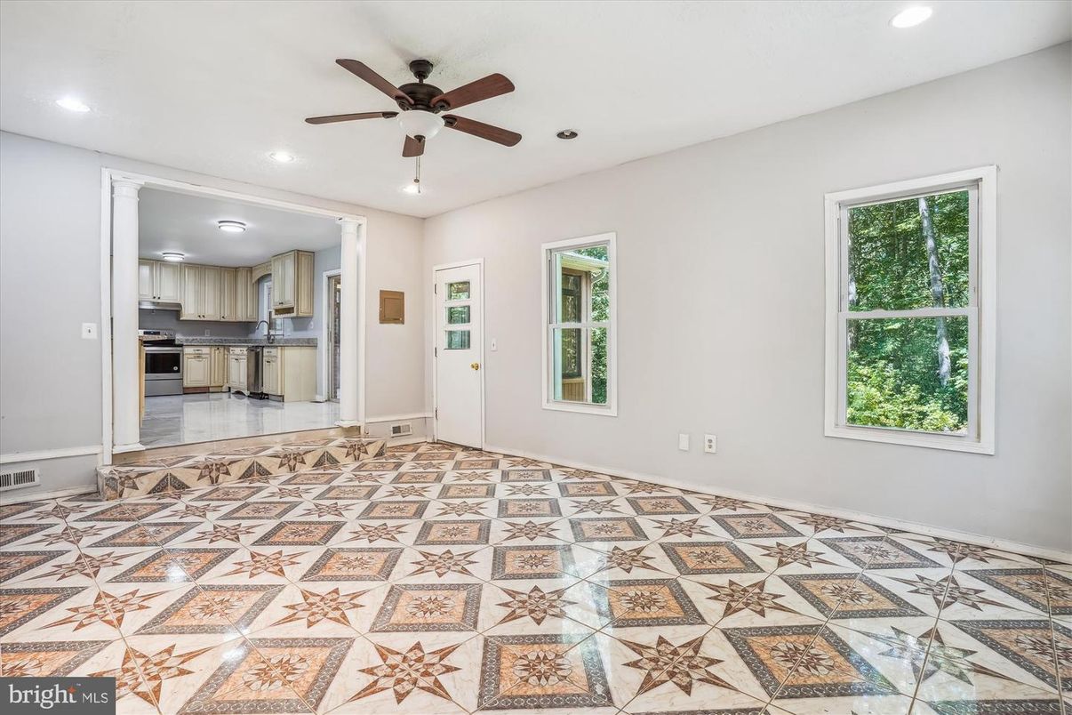 Empty room, Interior, Kitchen, Recessed Lighting, Stainless Steel Appliances