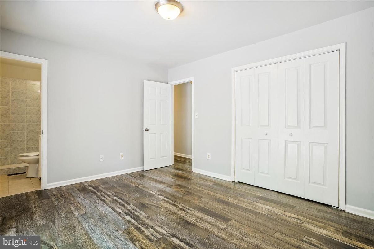 Bathroom, Empty room, Interior, Wood Texture Flooring