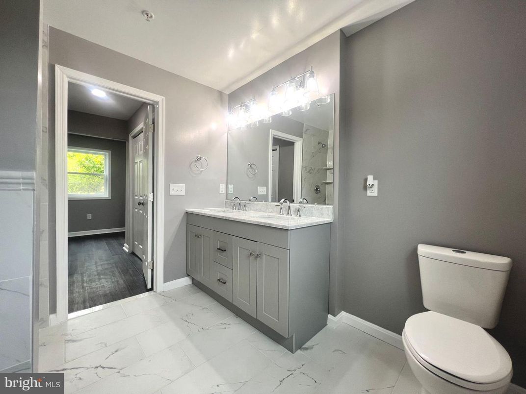 Bathroom, Dual Sink Vanities, Interior, Marble, Recessed Lighting