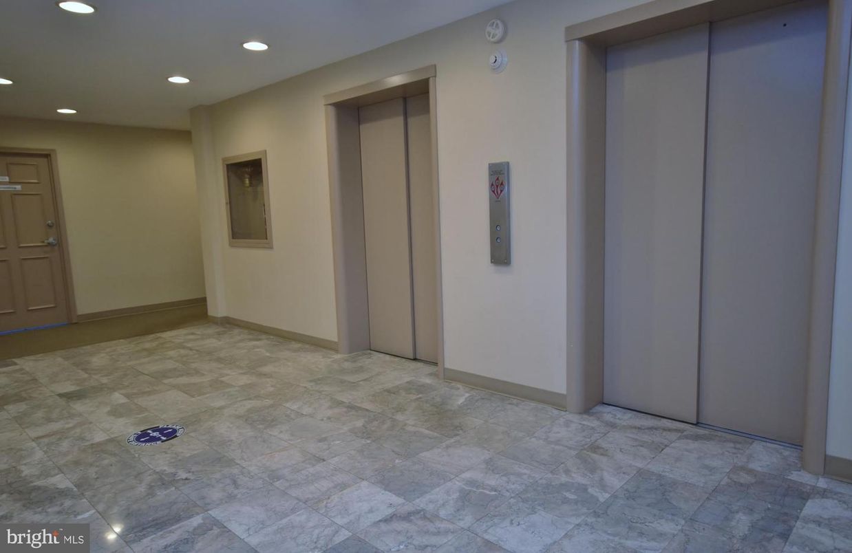 Elevator, Interior, Recessed Lighting