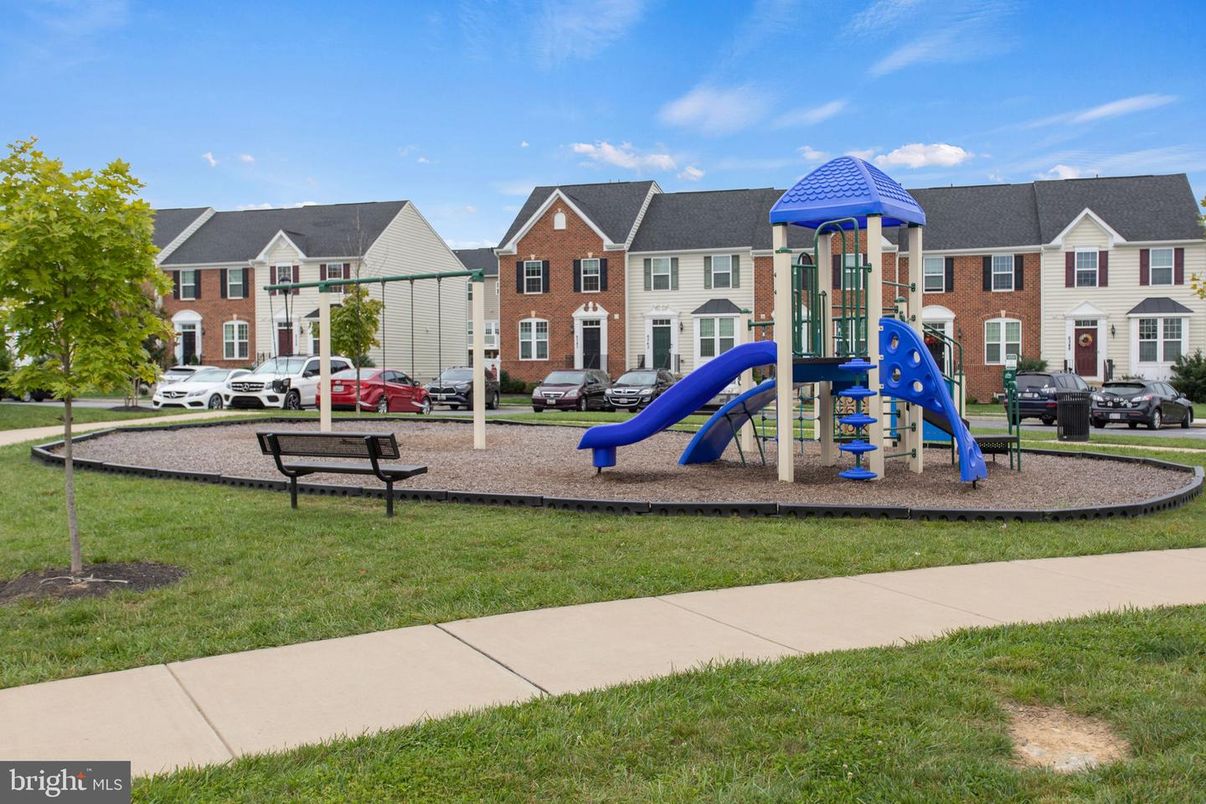 Backyard, Exterior, Playground