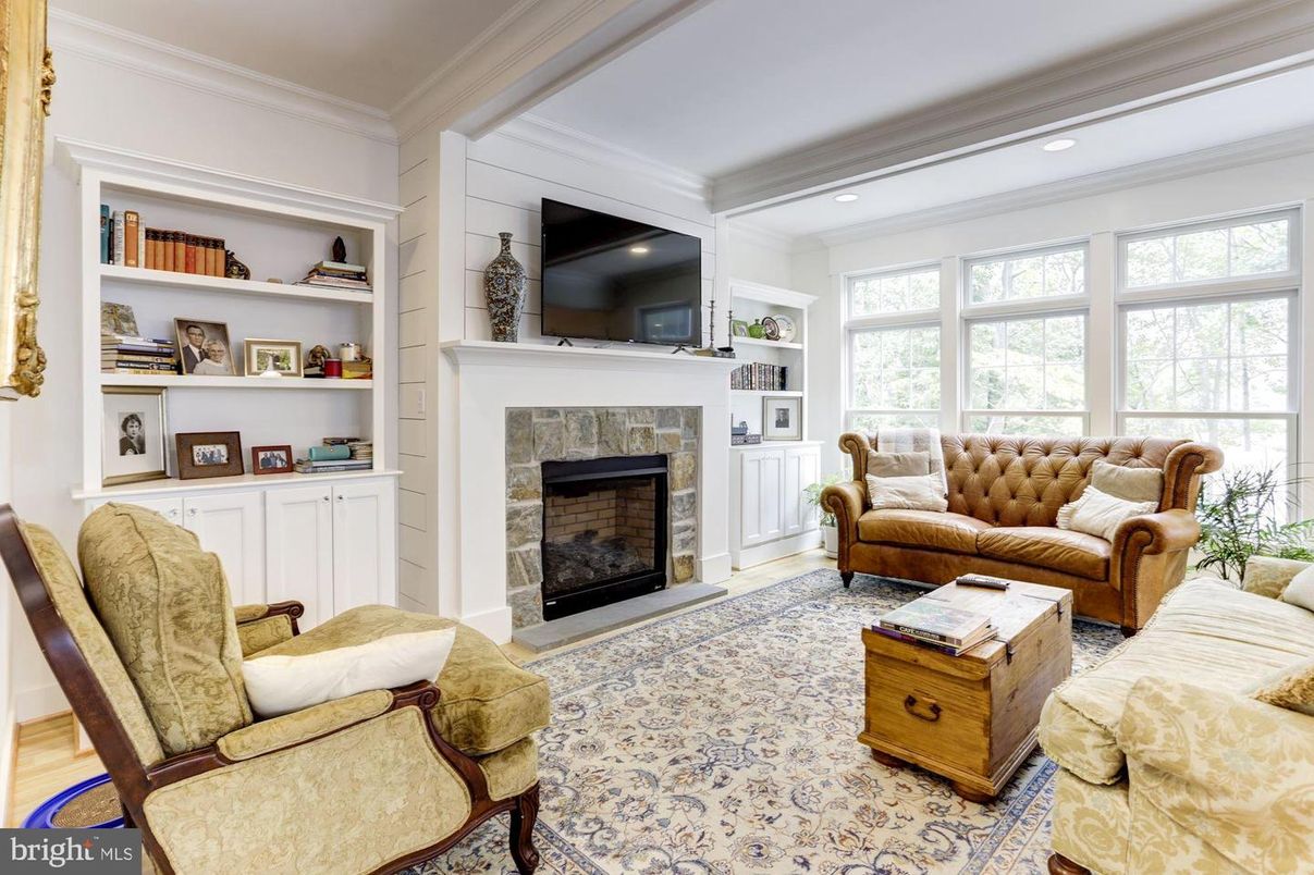 Fireplace, Interior, Living room, Recessed Lighting