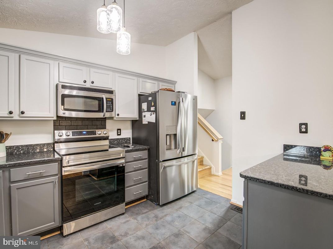 Interior, Kitchen, Pendant Lights, Stainless Steel Appliances