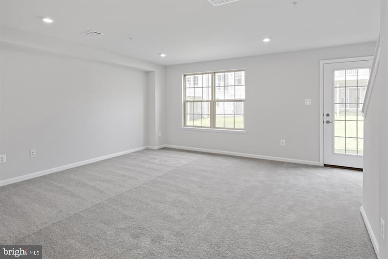 Empty room, Interior, Recessed Lighting