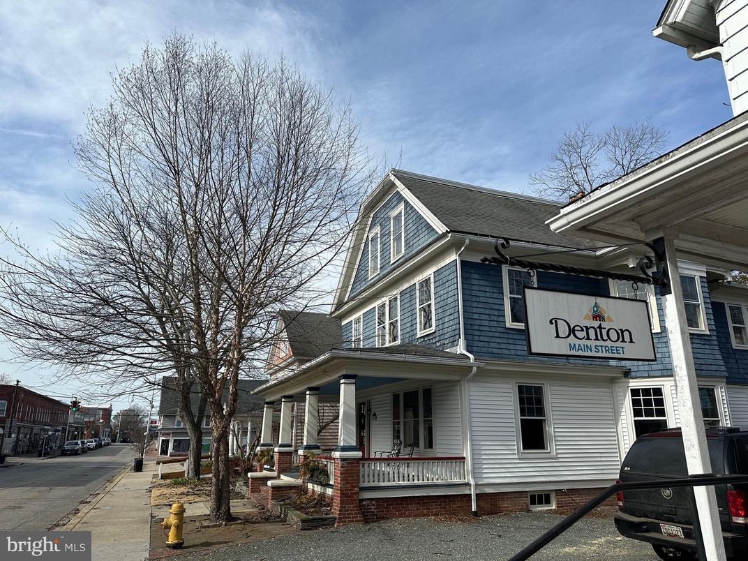 Exterior, Facade, Queen Anne Victorian