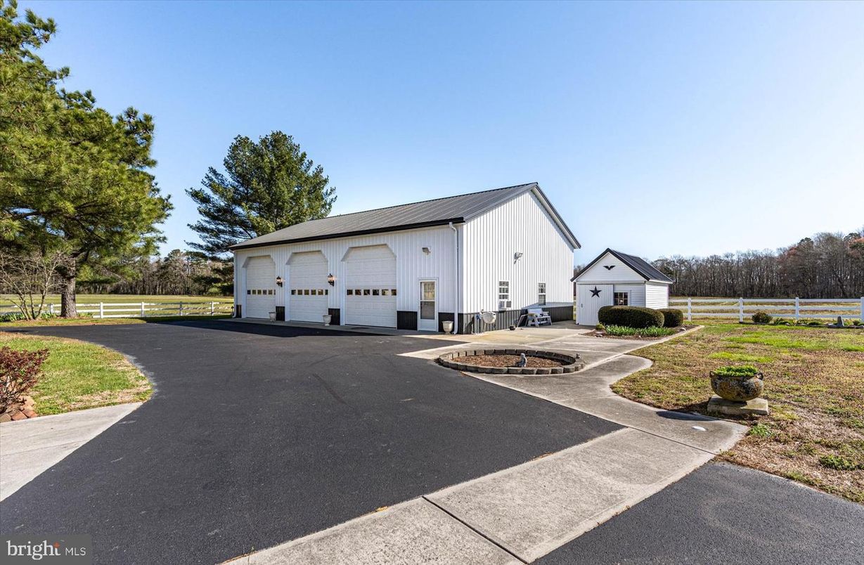 Backyard, Detached Garage, Exterior