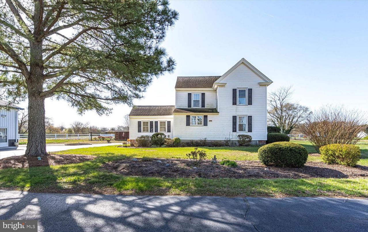 Backyard, Exterior, Facade, Farmhouse