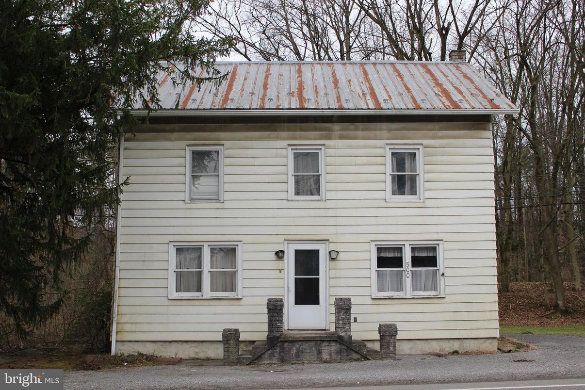 Exterior, Facade, Georgian