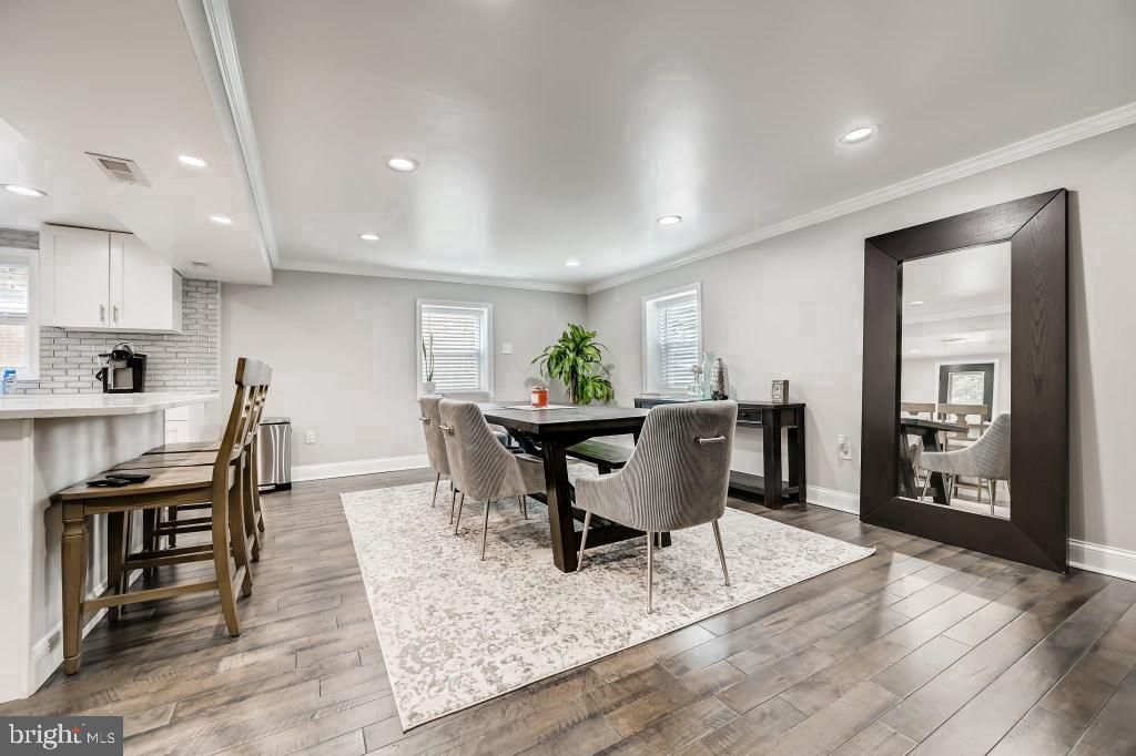 Dining room, Interior, Recessed Lighting, Wood Texture Flooring