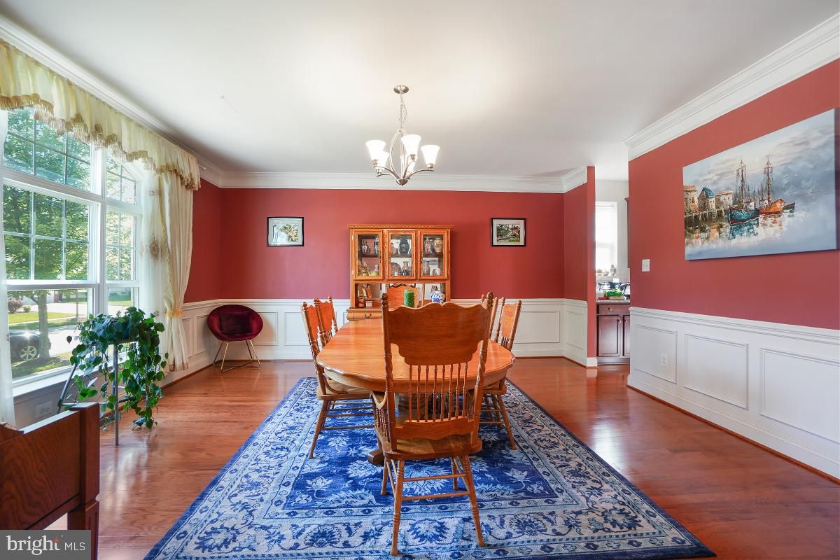 Chandelier, Dining room, Interior, Wood Texture Flooring