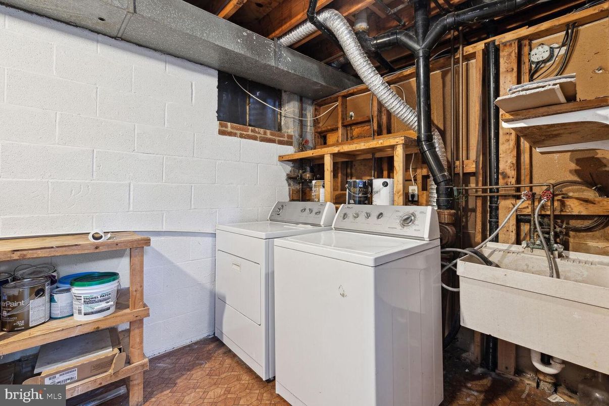 Interior, Stone Walls, Washer