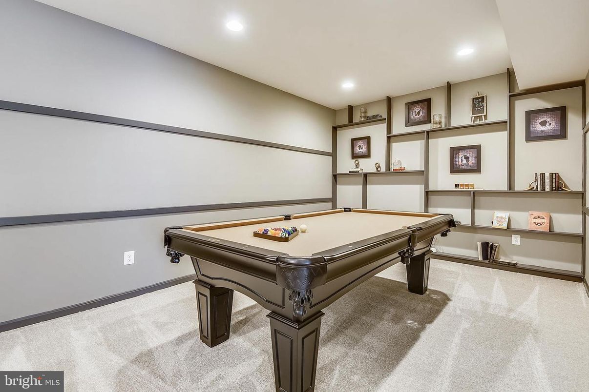Billiard Table, Game Room, Interior, Recessed Lighting