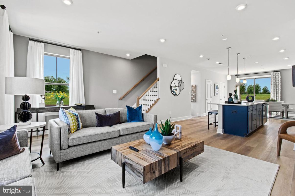 Dining room, Interior, Kitchen, Living room, Pendant Lights, Recessed Lighting, Wood Texture Flooring