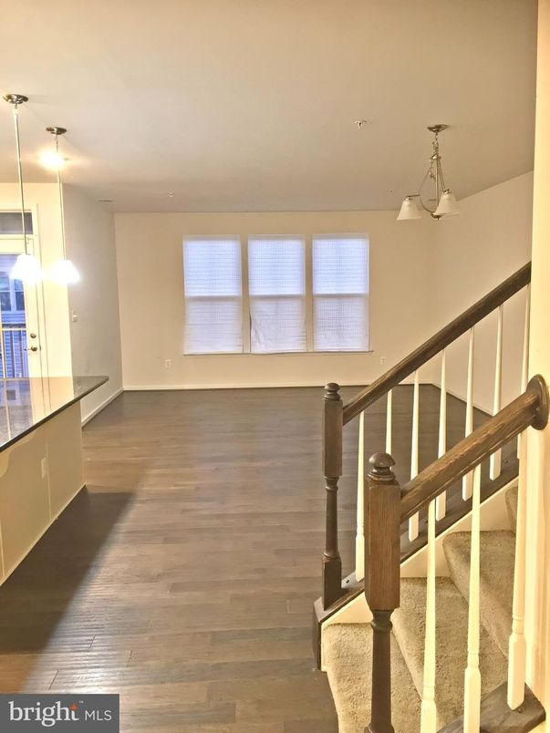 Chandelier, Empty room, Interior, Pendant Lights, Wood Texture Flooring