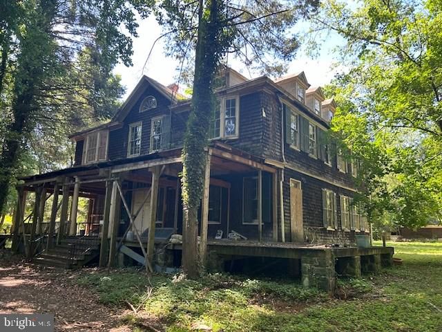Exterior, Facade, Queen Anne Victorian