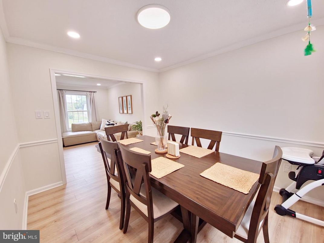 Dining room, Fitness Equipment, Interior, Recessed Lighting, Wood Texture Flooring