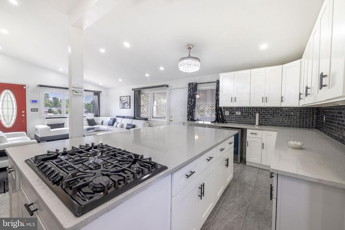Chandelier, Interior, Kitchen, Living room, Recessed Lighting