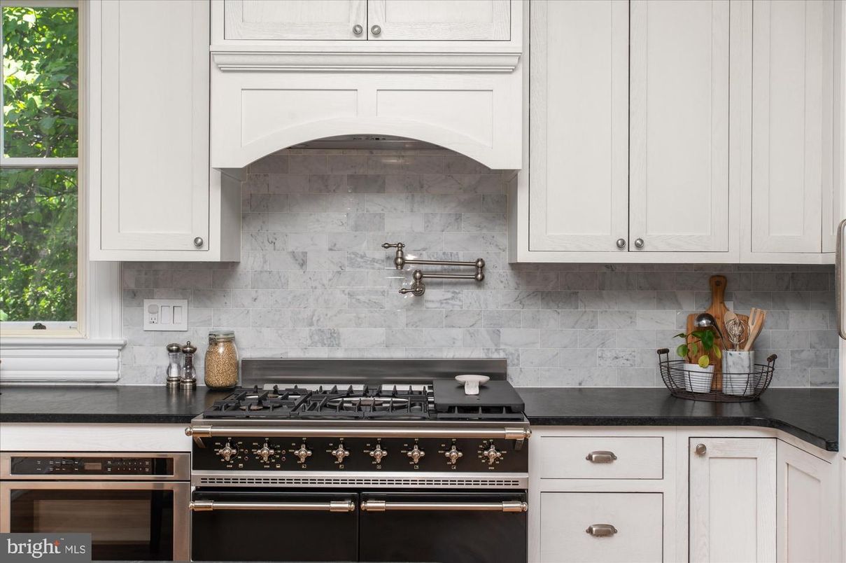 Interior, Kitchen, Marble Walls, Stainless Steel Appliances