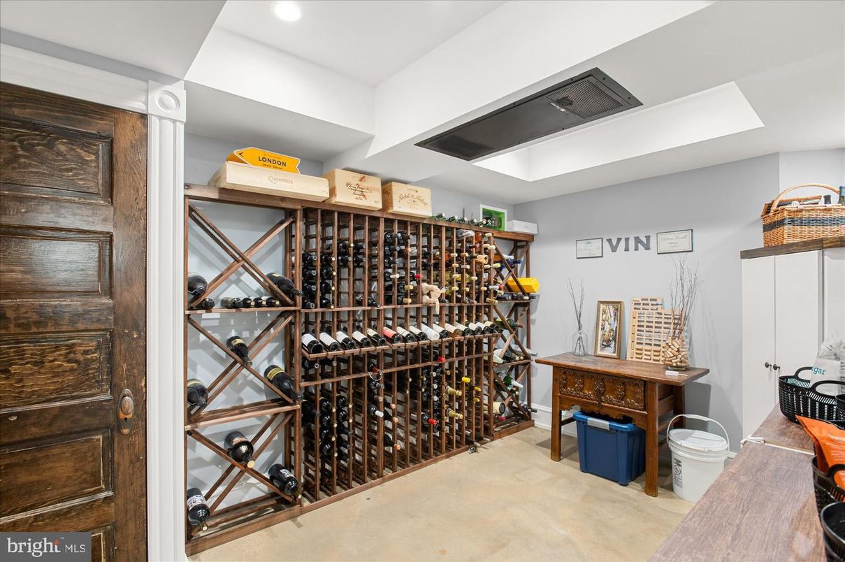 Interior, Recessed Lighting, Wine Storage