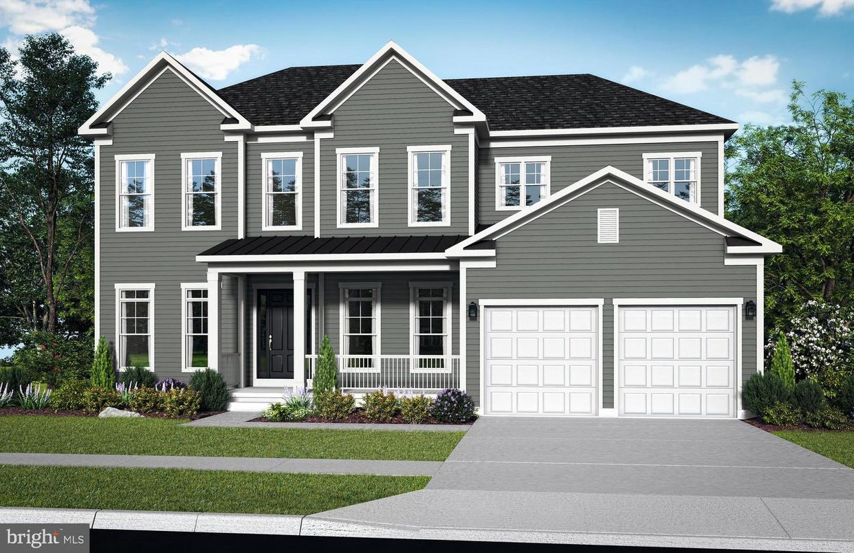 Attached, Exterior, Facade, Brick Traditional