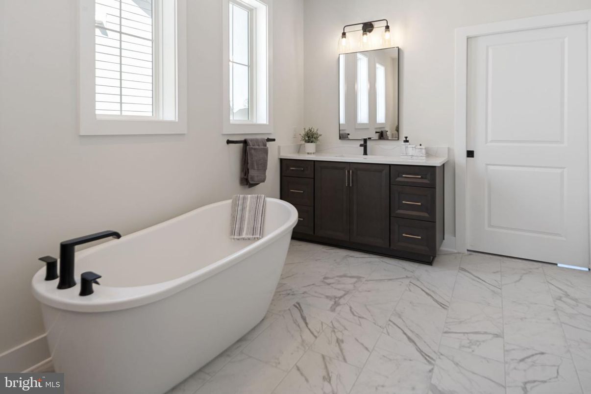 Bathroom, Free Standing Baths, Interior, Marble