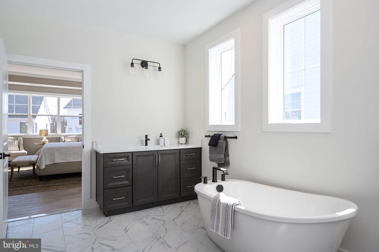 Bathroom, Bedroom, Free Standing Baths, Interior, Marble