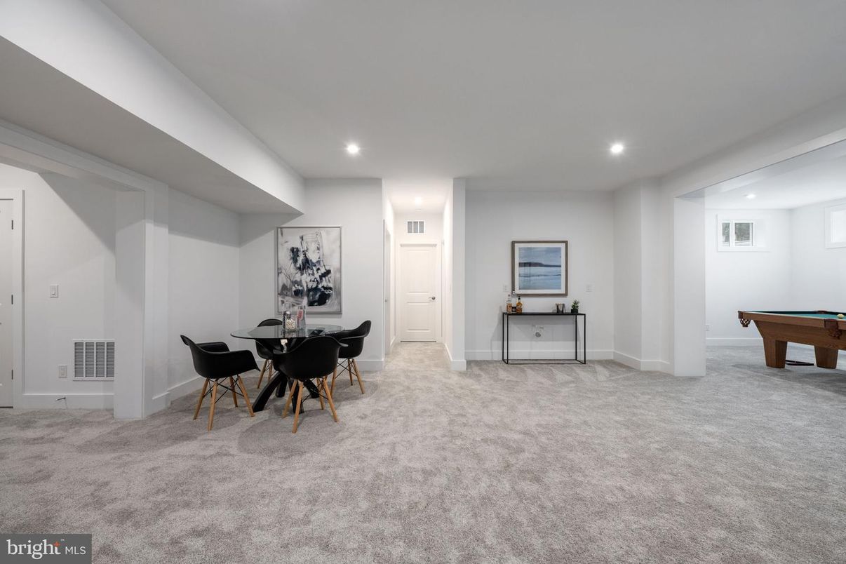 Billiard Table, Dining room, Game Room, Interior, Recessed Lighting