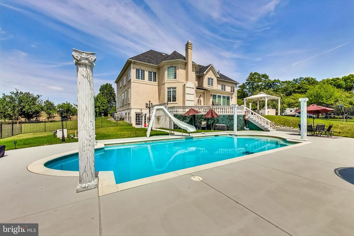Backyard, Exterior, Playground, Pool