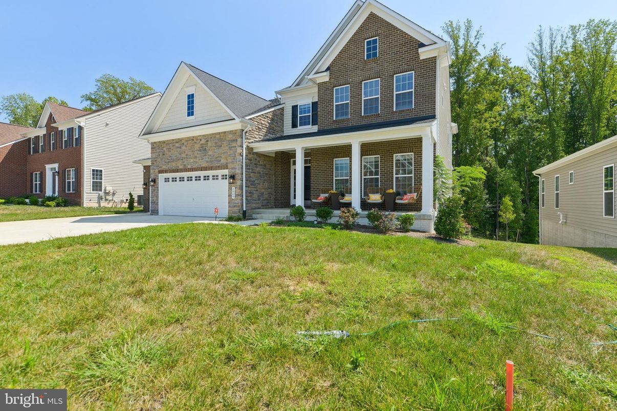 Attached, Exterior, Facade, Brick Facade, Farmhouse