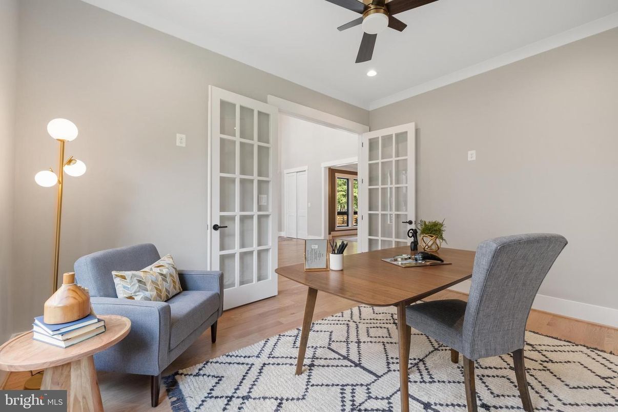 Home Office, Interior, Recessed Lighting, Wood Texture Flooring