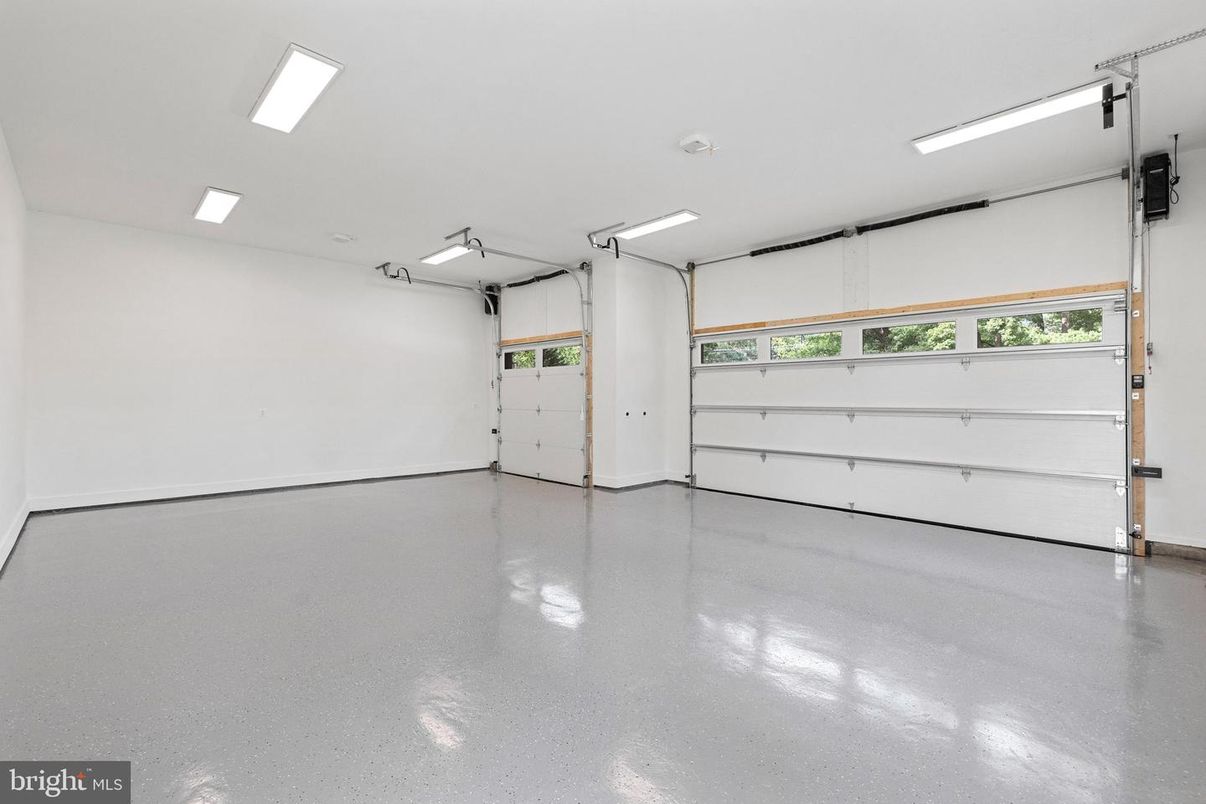 Garage, Interior, Recessed Lighting