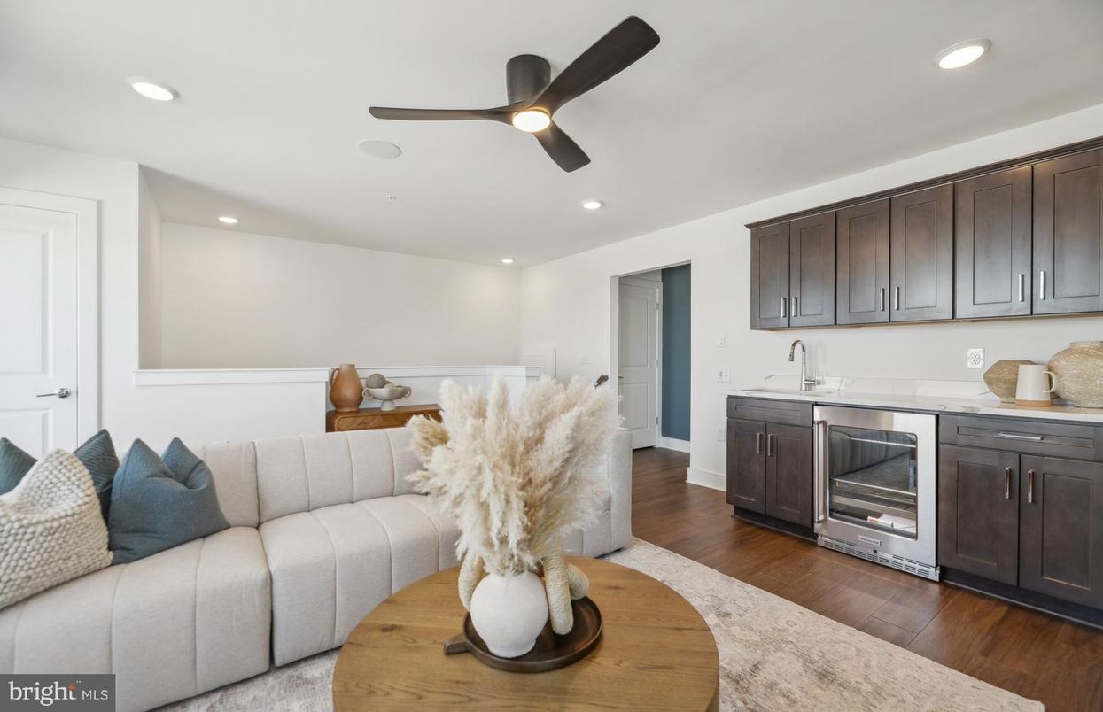 Interior, Kitchen, Living room, Recessed Lighting, Stainless Steel Appliances, Wood Texture Flooring