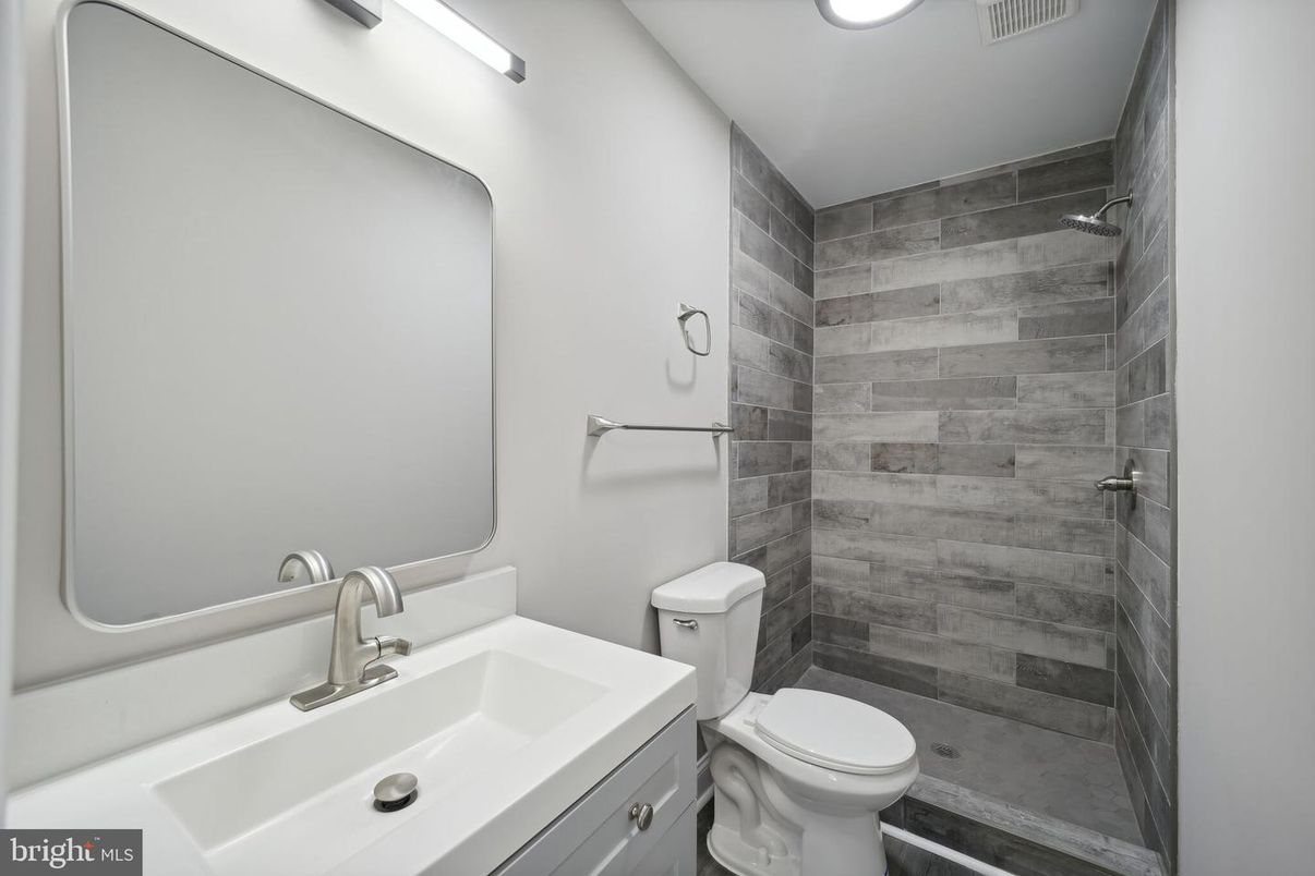 Bathroom, Interior, Recessed Lighting, Wooden Walls