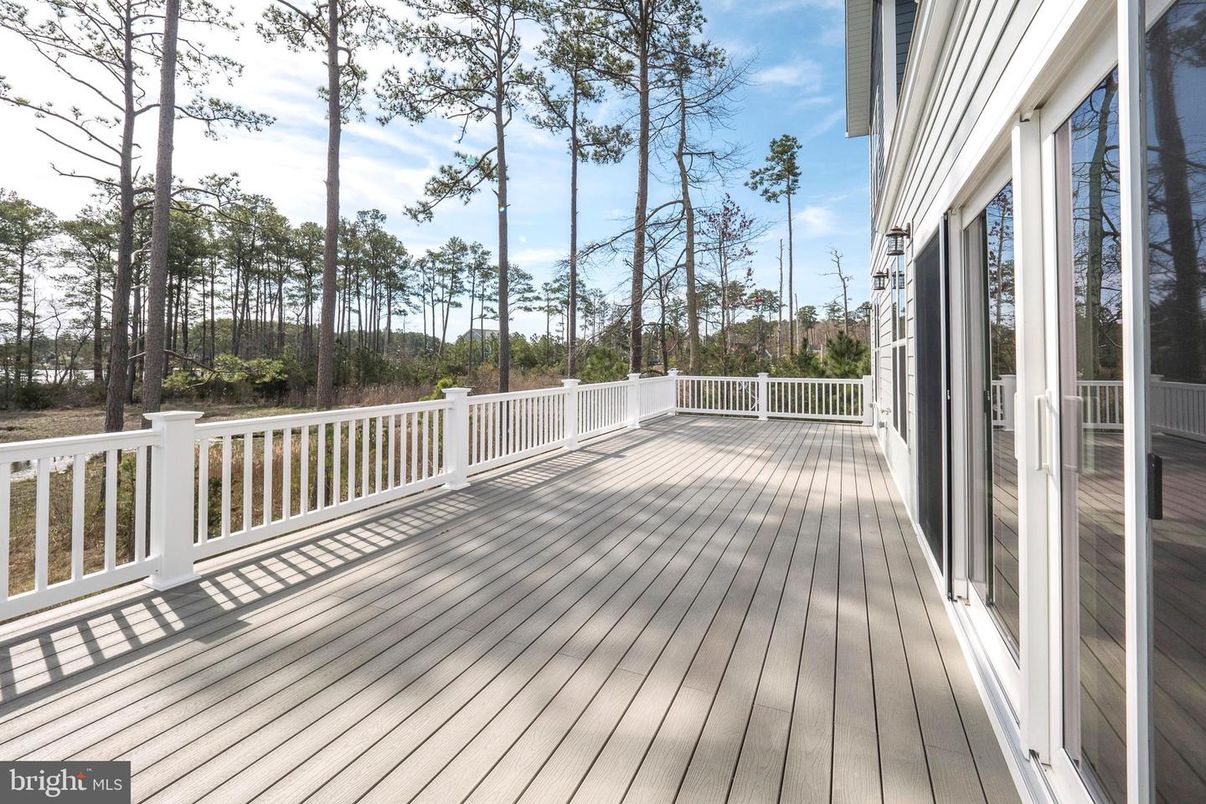 Exterior, Wood Texture Flooring