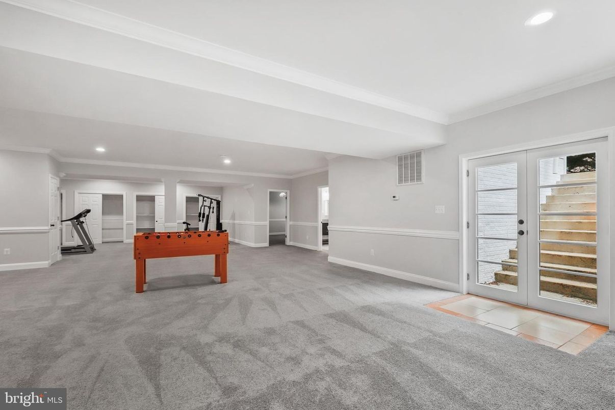 Fitness Equipment, Game Room, Interior, Recessed Lighting