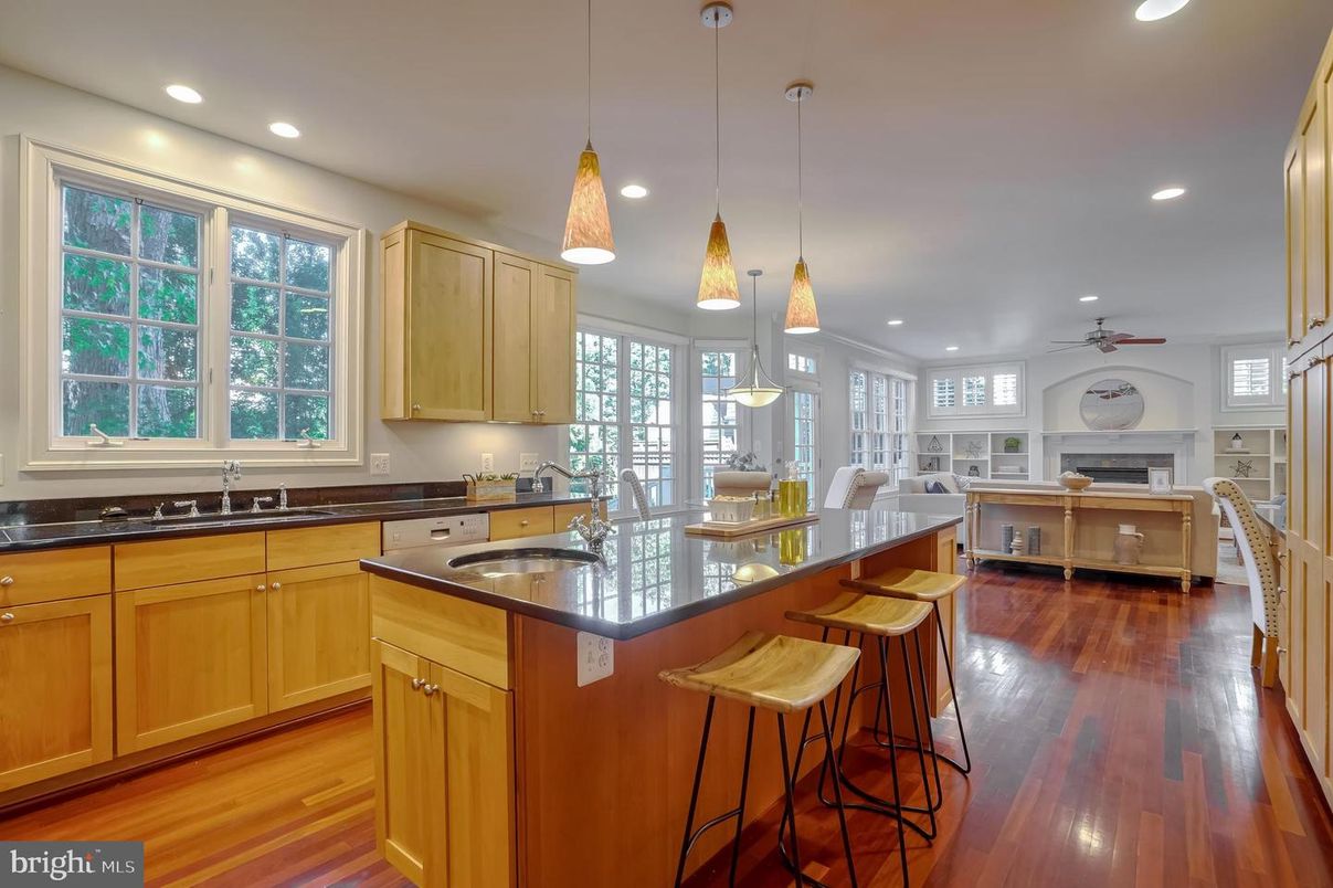 Fireplace, Interior, Kitchen, Pendant Lights, Recessed Lighting, Wood Texture Flooring