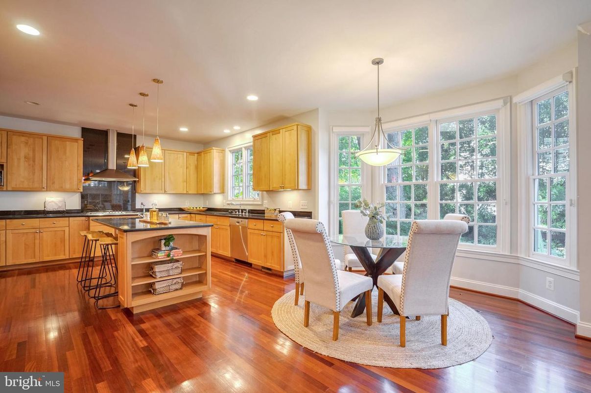 Dining room, Interior, Kitchen, Pendant Lights, Recessed Lighting, Wood Texture Flooring