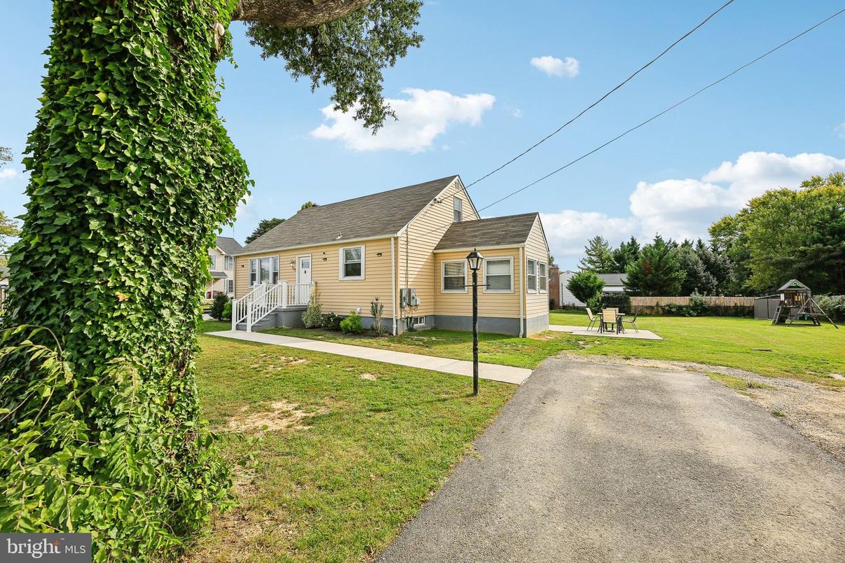 Backyard, Exterior, Playground