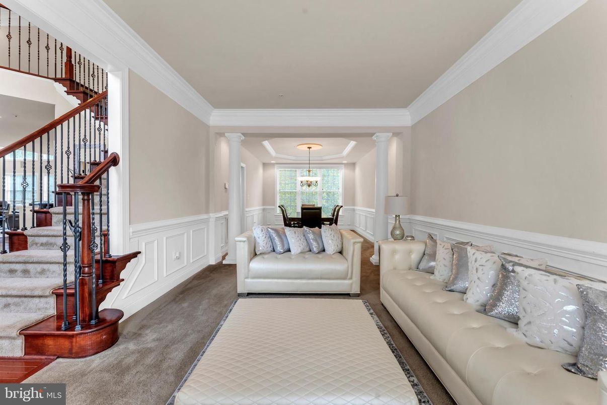 Dining room, Interior, Living room, Pendant Lights