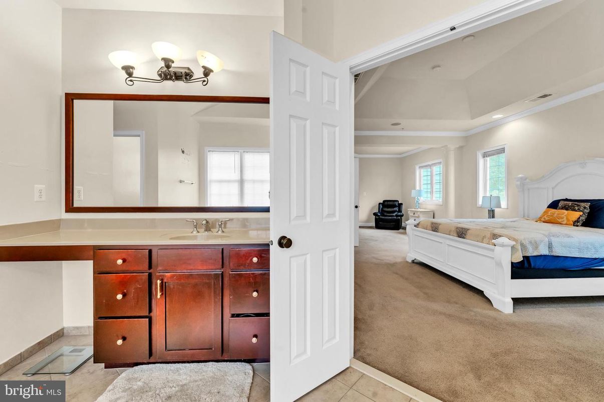 Bathroom, Bedroom, Interior, Recessed Lighting
