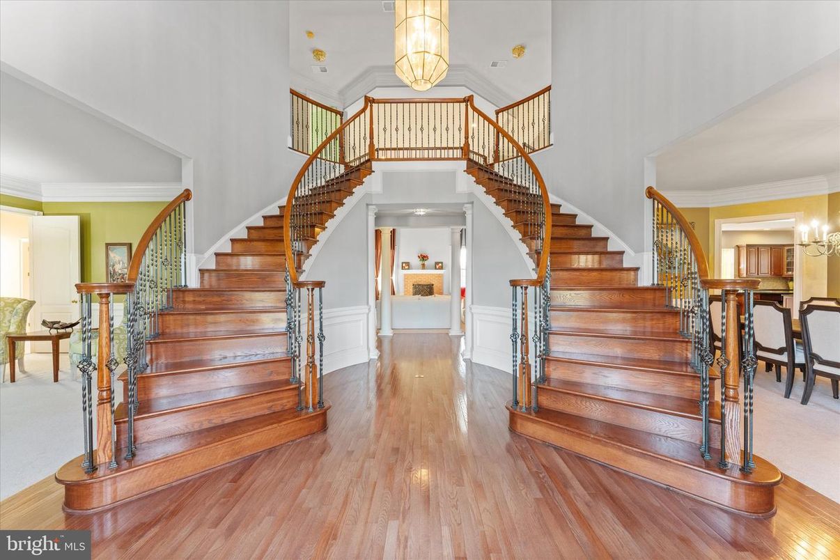 Chandelier, Dining room, Interior, Pendant Lights, Wood Texture Flooring
