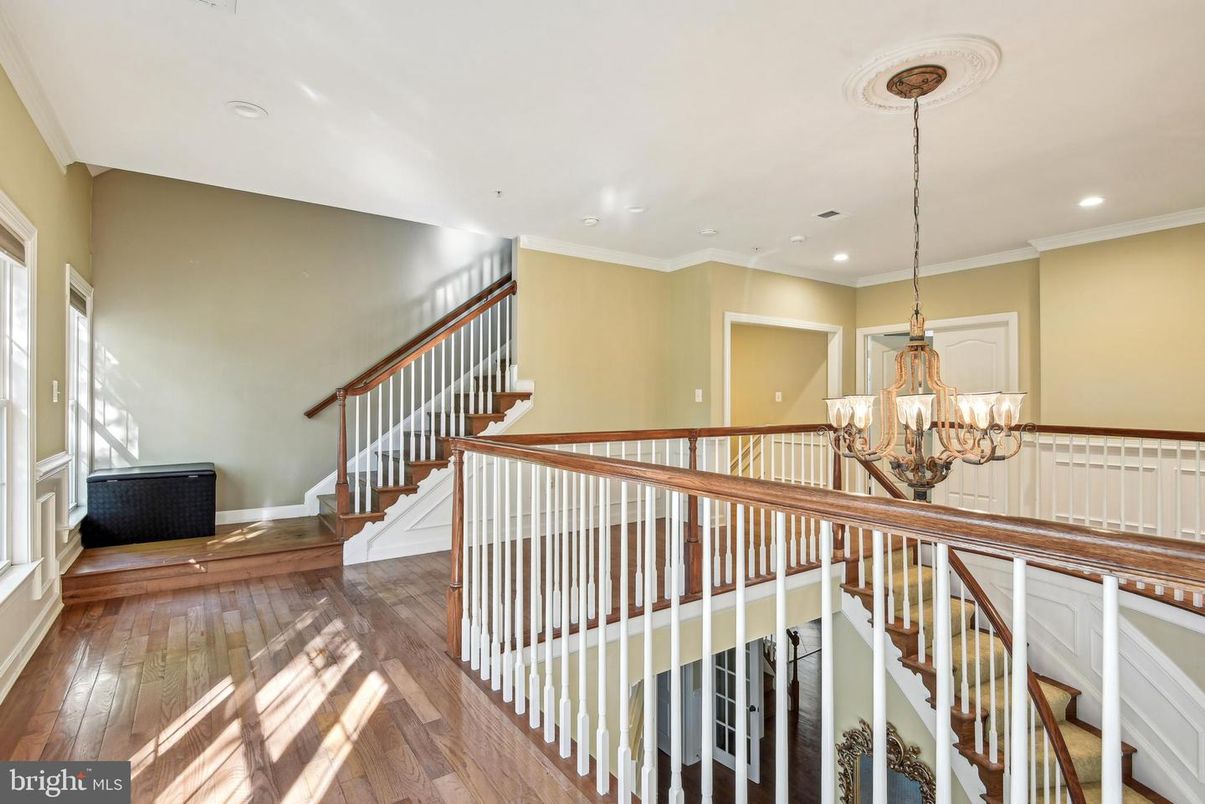 Chandelier, Interior, Recessed Lighting, Wood Texture Flooring
