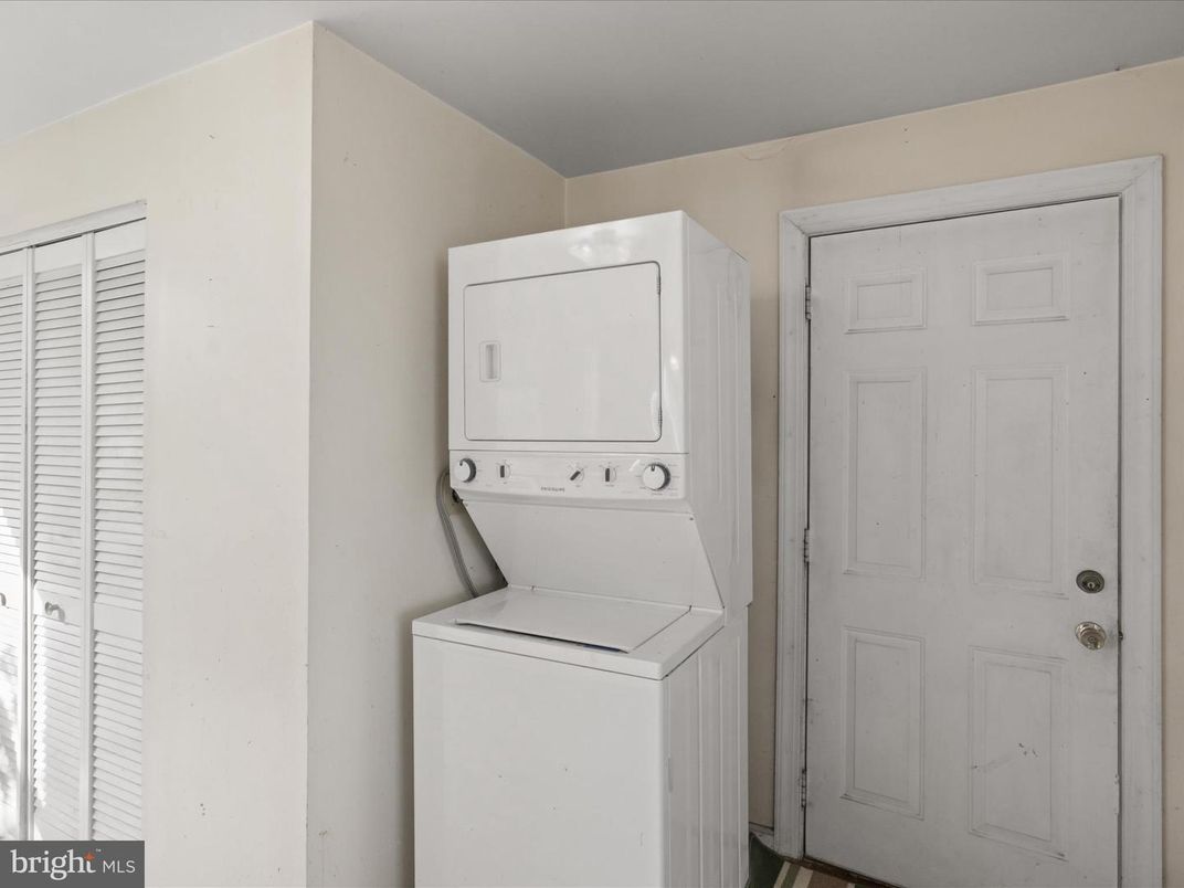 Interior, Utility Closets, Washer