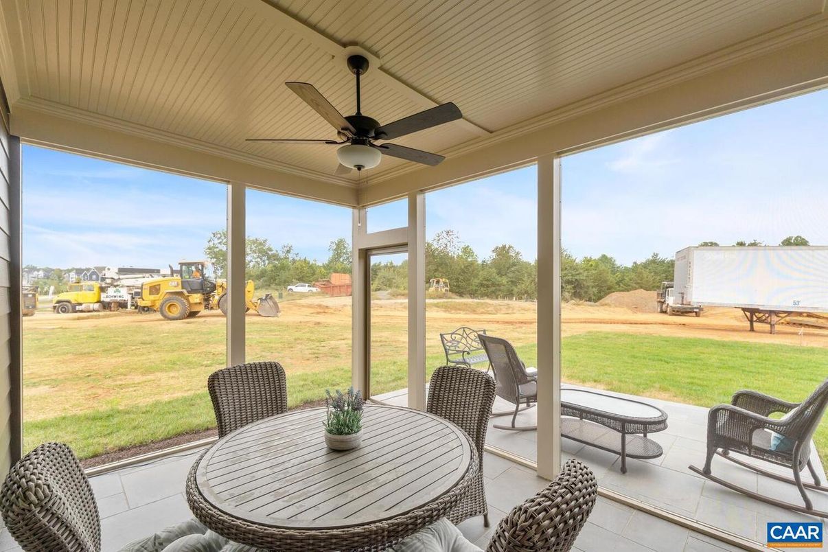 Backyard, Exterior, Sun Room