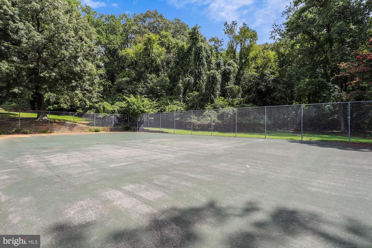 Exterior, Tennis Courts