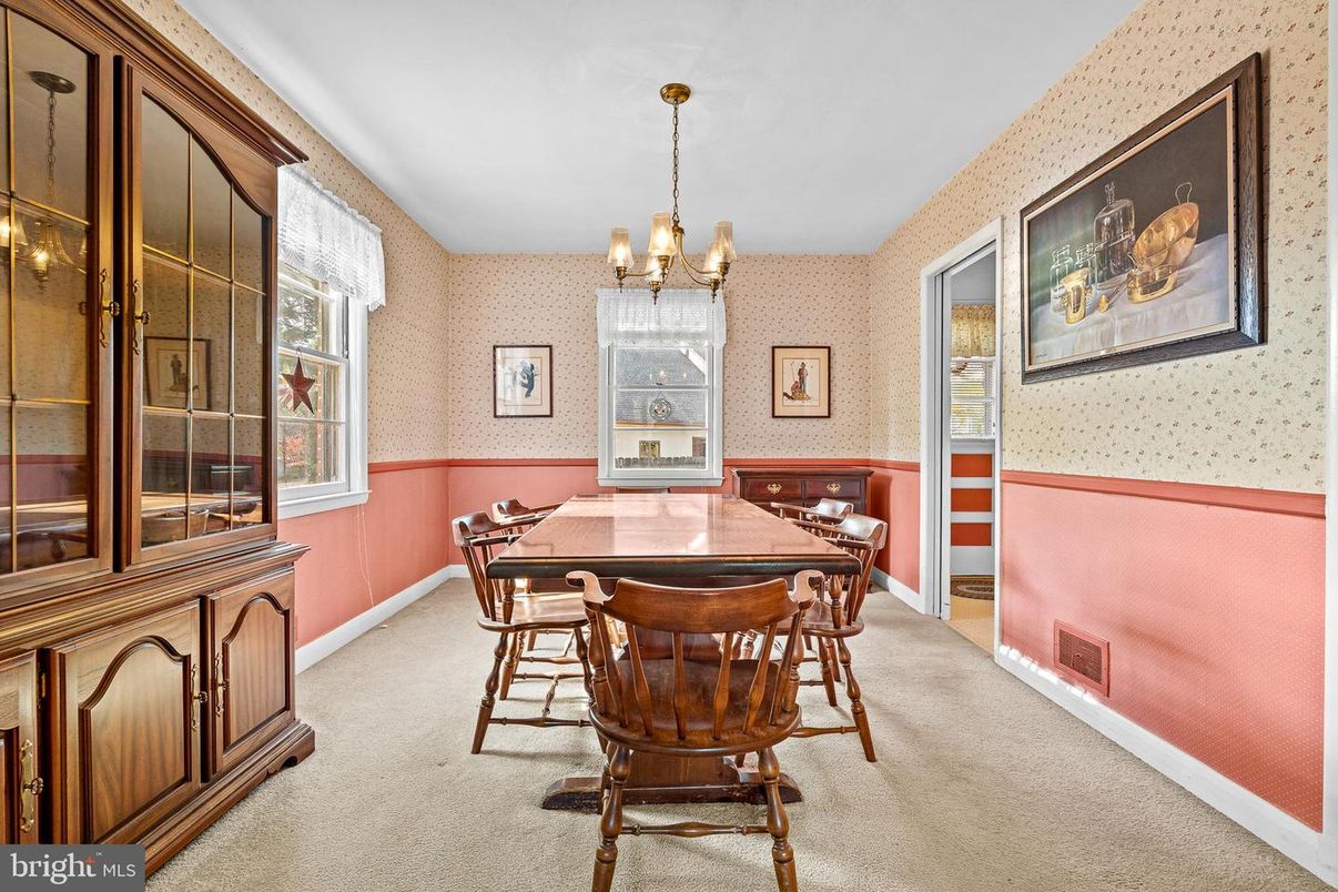 Chandelier, Dining room, Interior