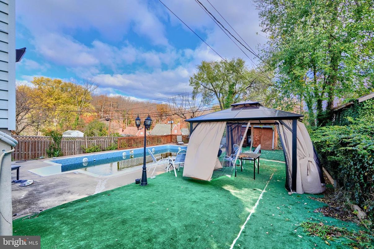 Backyard, Exterior, Pool