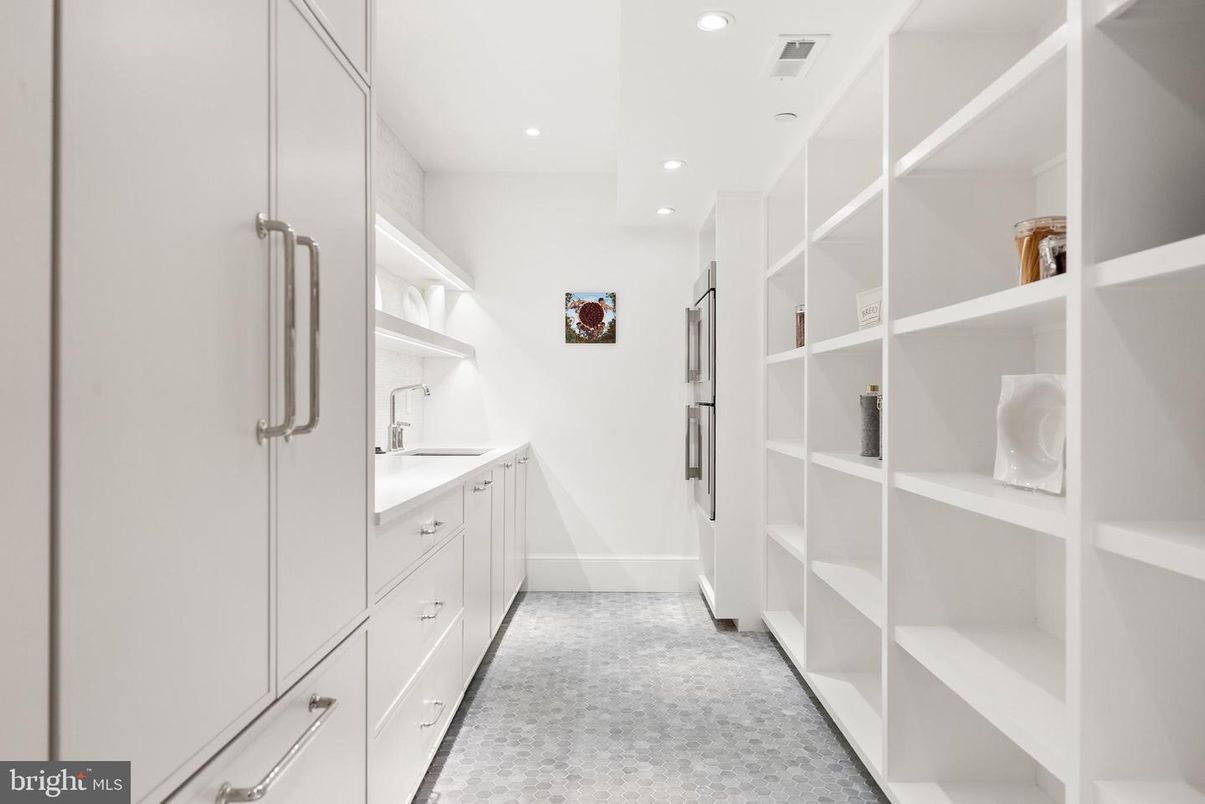 Interior, Recessed Lighting, Walk-in Closets