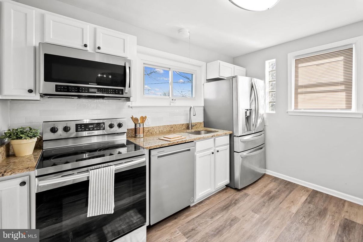 Interior, Kitchen, Pendant Lights, Stainless Steel Appliances, Wood Texture Flooring